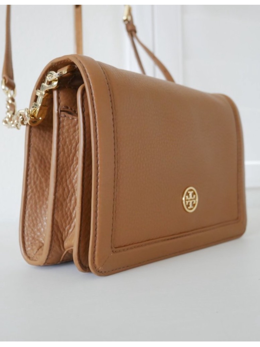 FREE SHIPPING 🌟Tory Burch Landon Crossbody Like New - Picture 2 of 7